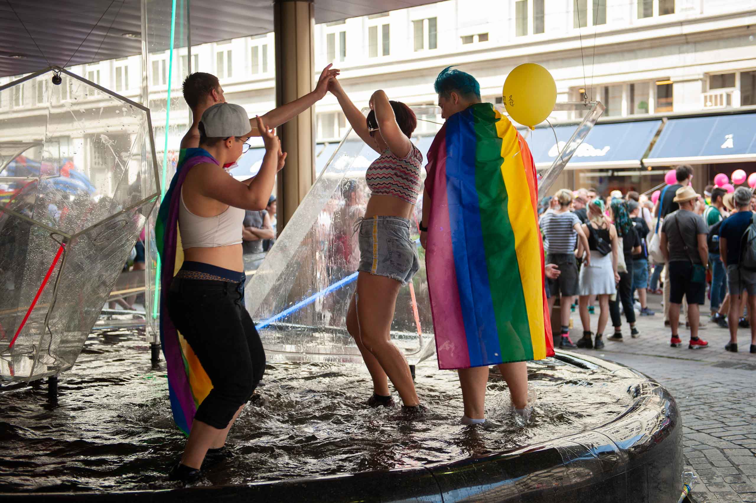 Zurich pride festival 2018 hochzeitsfotograf zurich bern geneva basel lausanne winterthur luzern switzerland wedding photographer street photojournalist 093