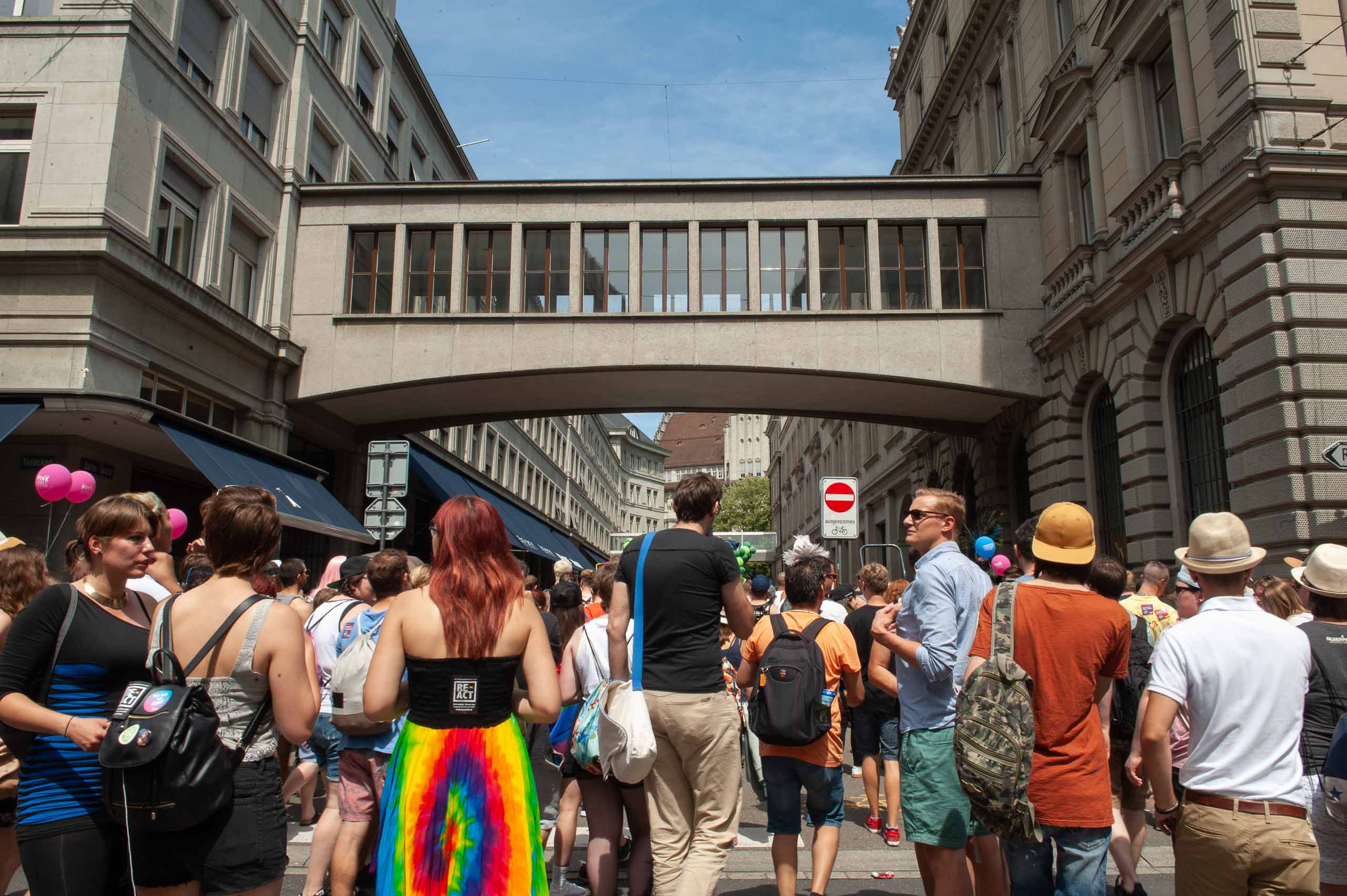 Zurich pride festival 2018 hochzeitsfotograf zurich bern geneva basel lausanne winterthur luzern switzerland wedding photographer street photojournalist 094