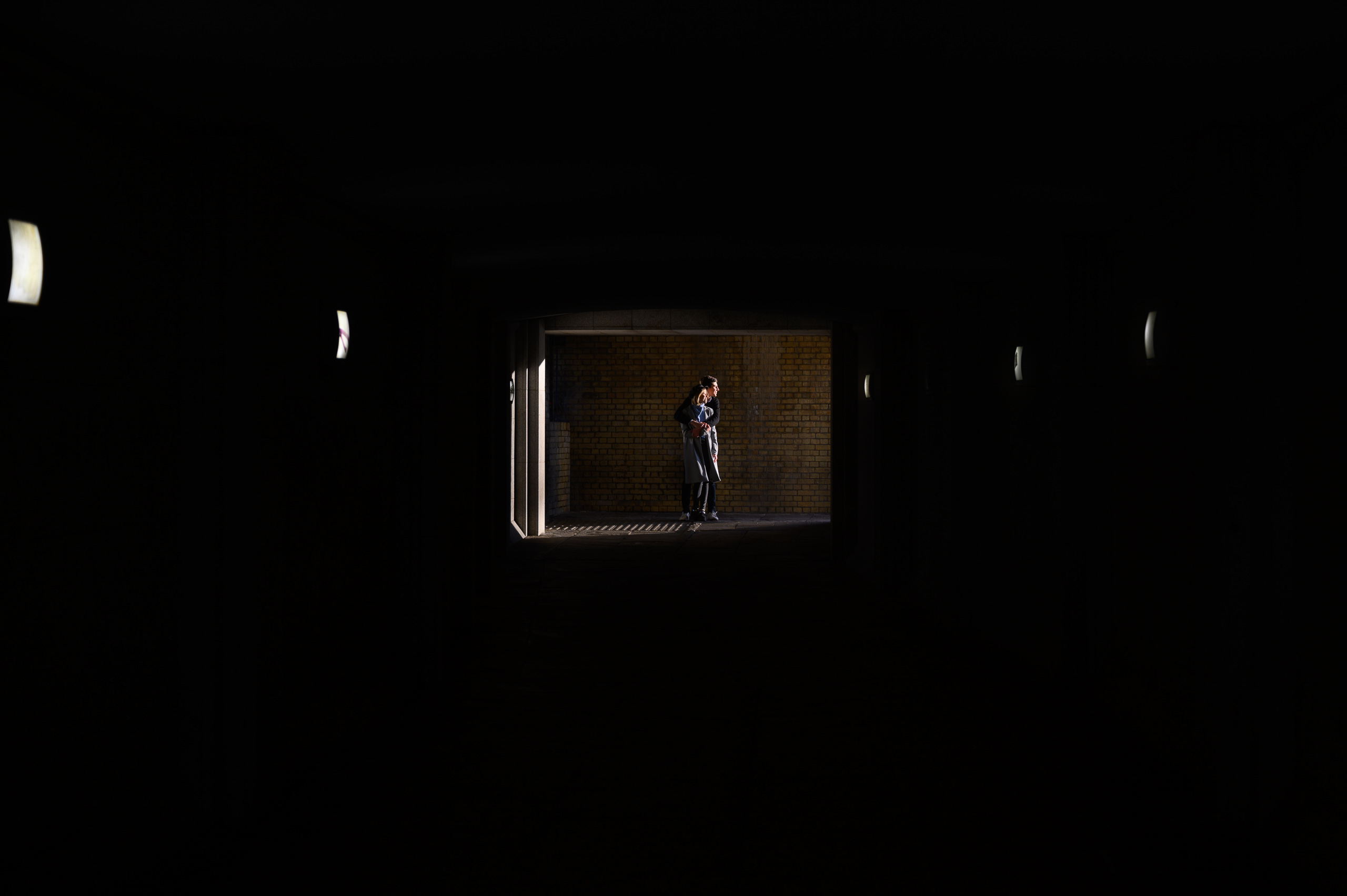 Queens walk river thames westminster bridge london uk wedding photographer giuli lucas 030