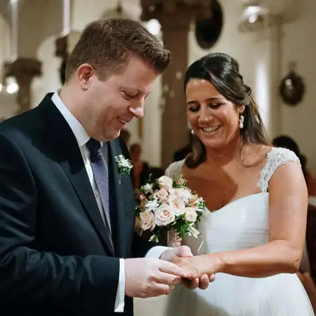 Couple exchanging rings at their wedding in Buenos Aires, Argentina | Romantic Wedding in Buenos Aires.